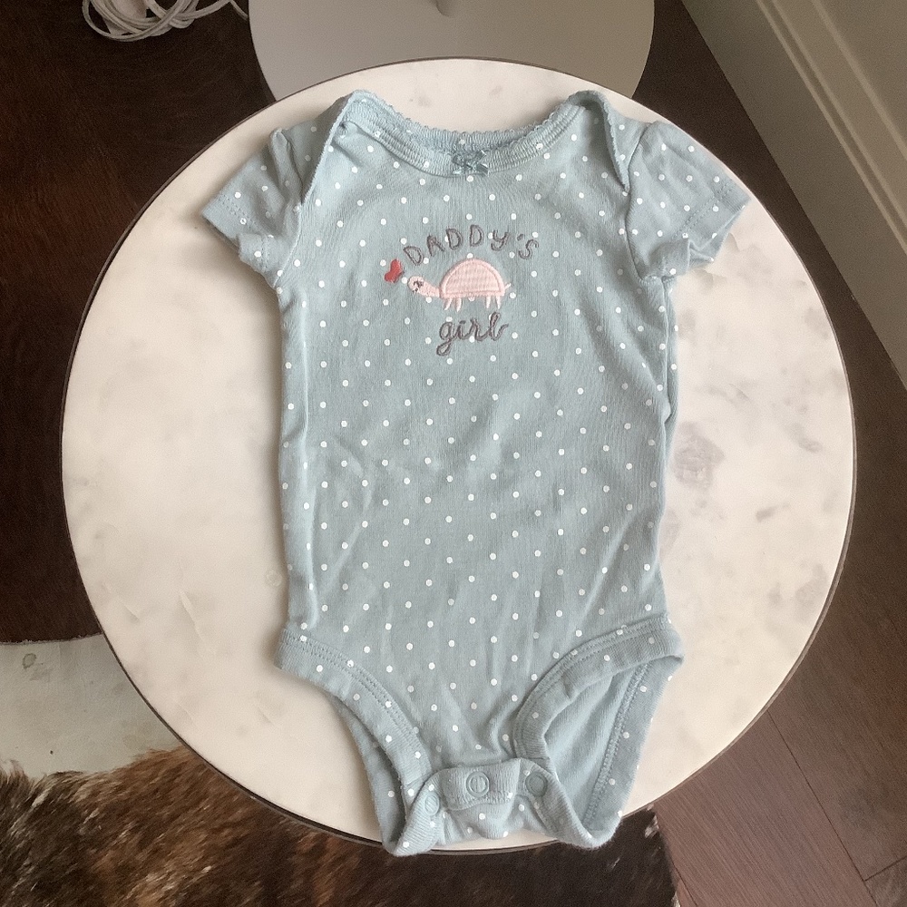 Carter’s NB Onesie, Daddy’s Girl, teal blue, turtle and butterfly embroidered